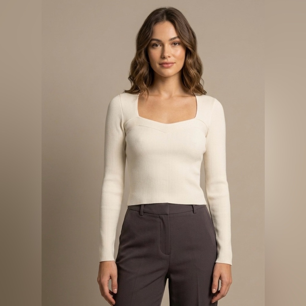 ABERCROMBIE & FITCH Long Sleeve Knitted Top Sweetheart Neckline in Cream Size M